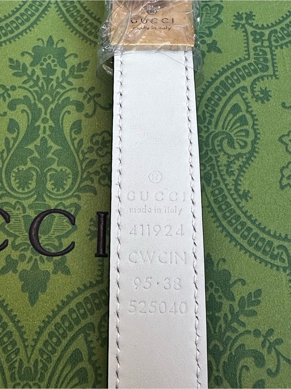 Gucci GG Marmont Reversible Thin Belt - Picture 3 of 9